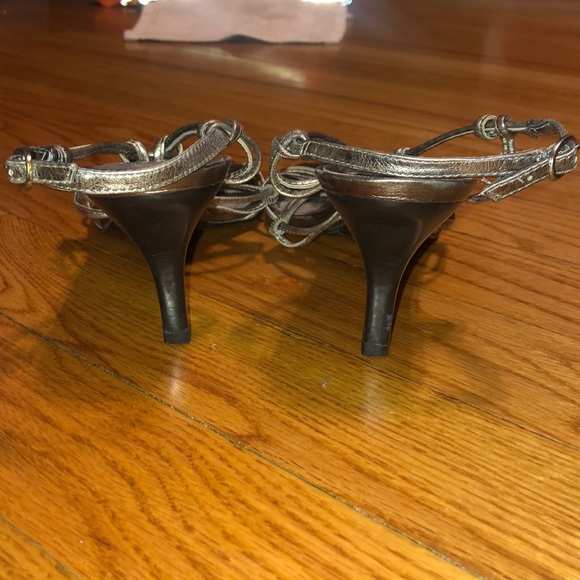 Carlos Santana gray/silver heels, size 9 - Picture 3 of 6